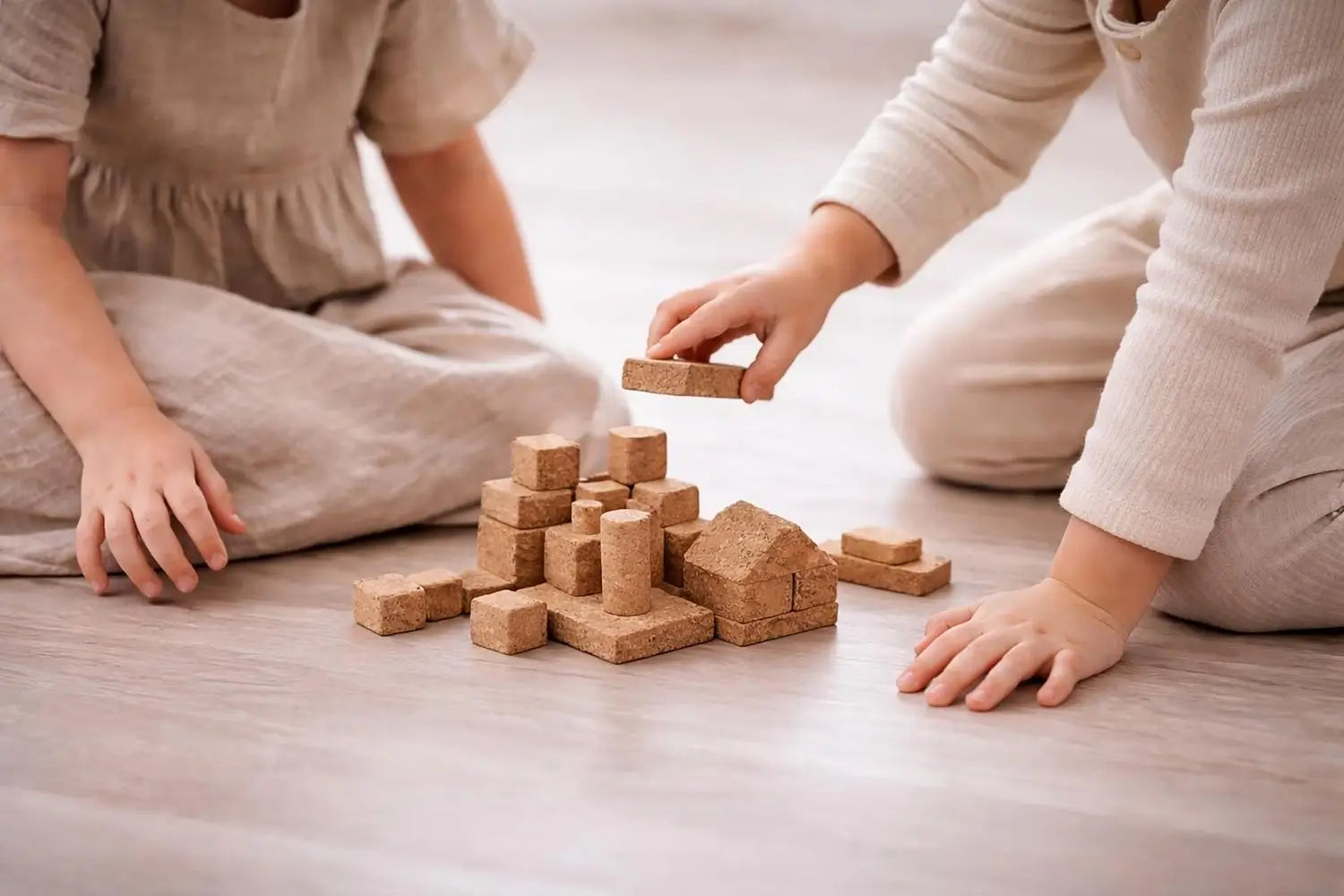 Korkino Bauklötze aus Kork – 44-teiliges nachhaltiges Bauset