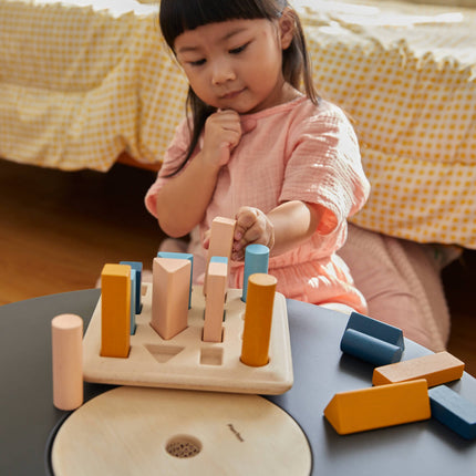 PlanToys Lernspiel Geometrie Stifte Orchard