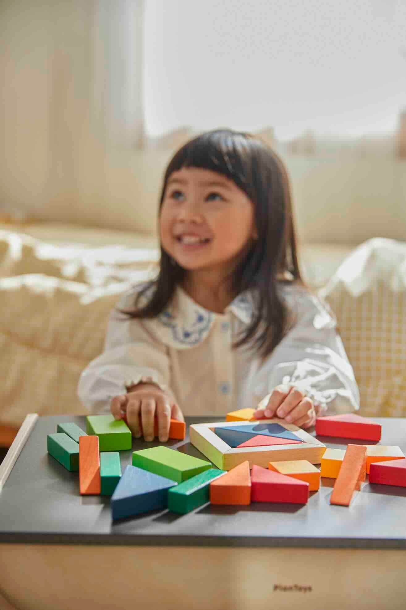 PlanToys Holzbausteine für geometrische Formen - Heldenspielzeug