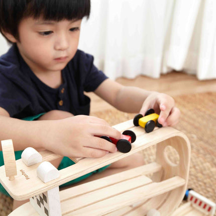 PlanToys Holz Autorennbahn Rampenrenner