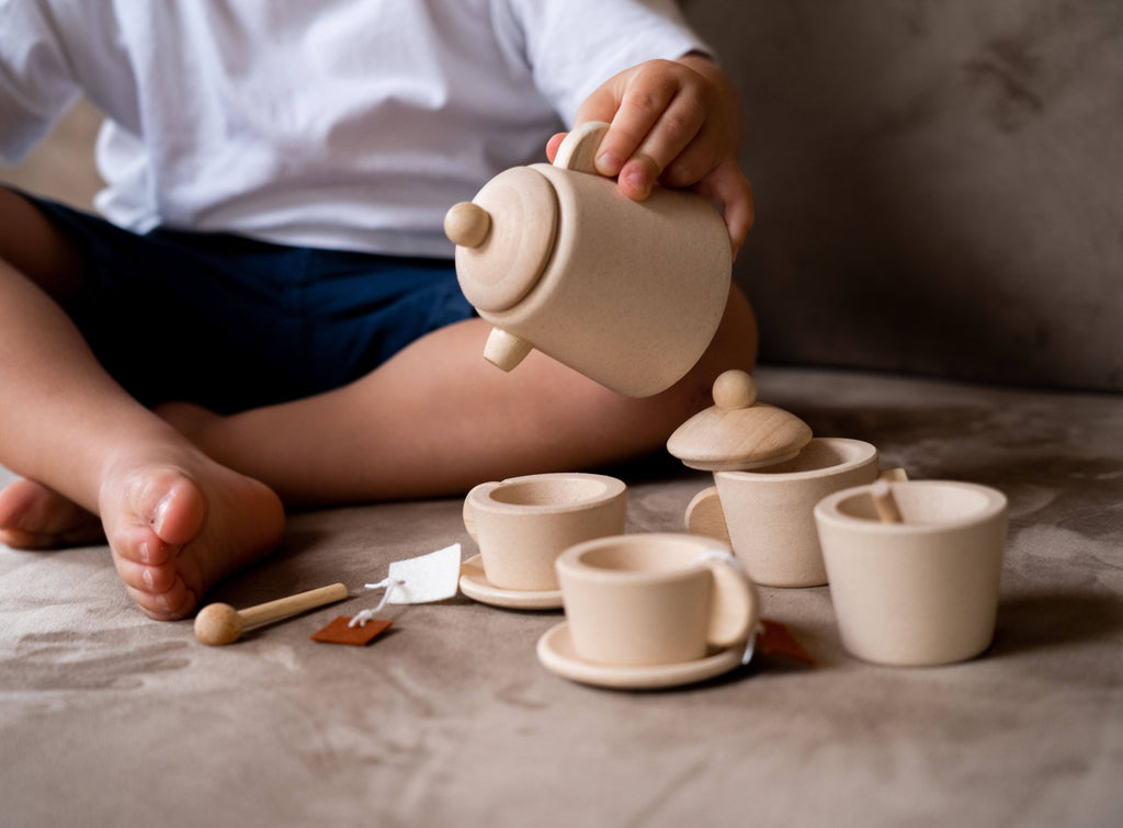 PlanToys Kinder Teeservice Set aus Holz - Heldenspielzeug