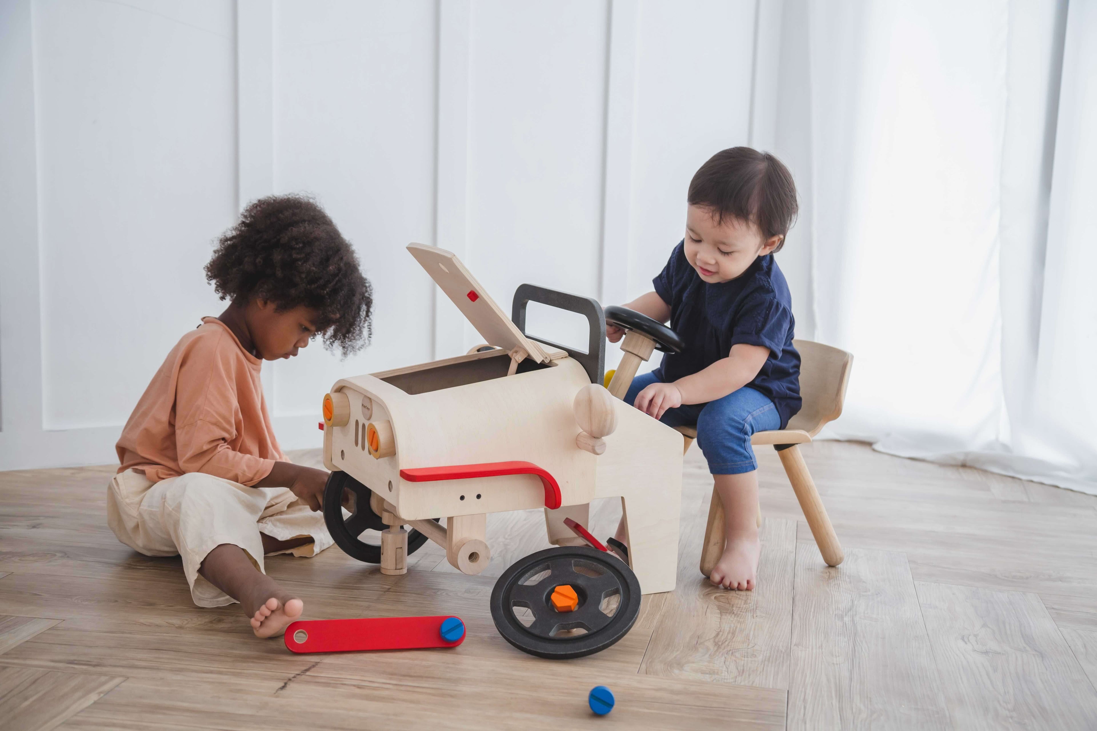PlanToys Automechaniker Kinderrollenspiel - Heldenspielzeug