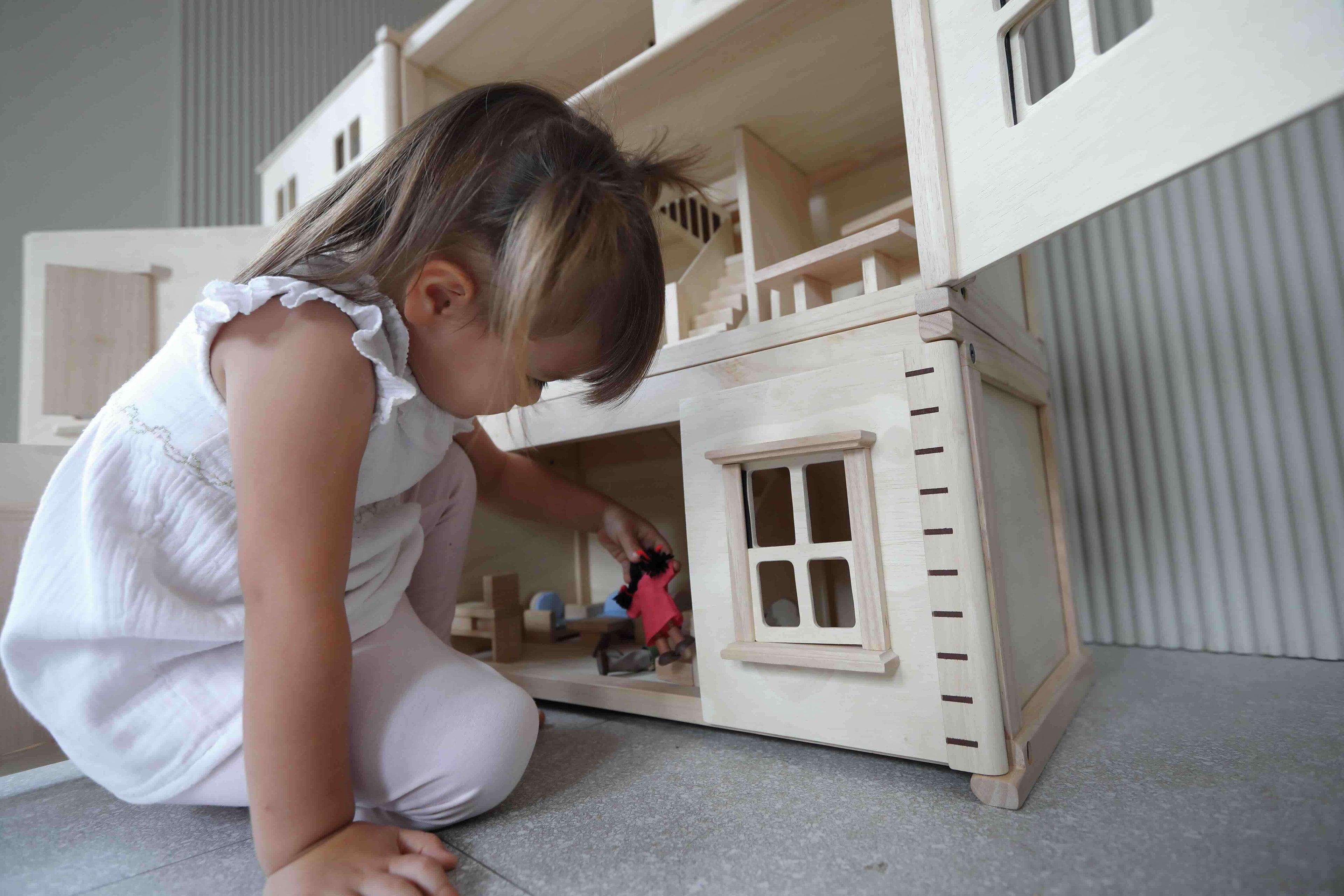 PlanToys Viktorianisches Puppenhaus - Heldenspielzeug