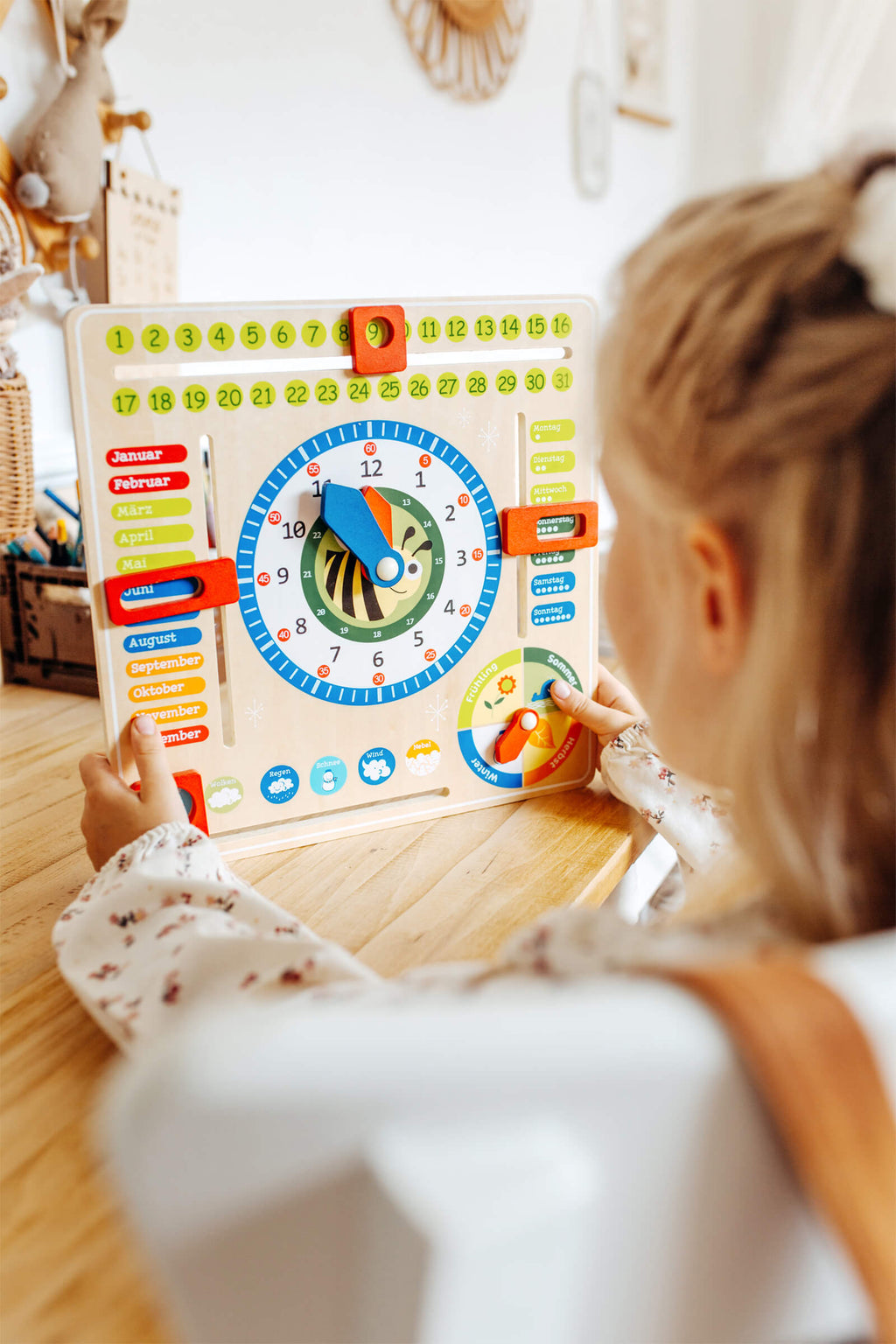 Small Foot Lerntafel Datum, Uhr- & Jahreszeiten DE
