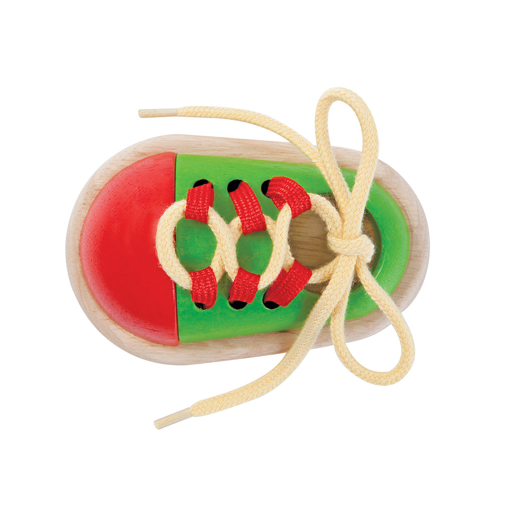 PlanToys Lernschuh aus Holz Schuhe binden Lernen - Heldenspielzeug