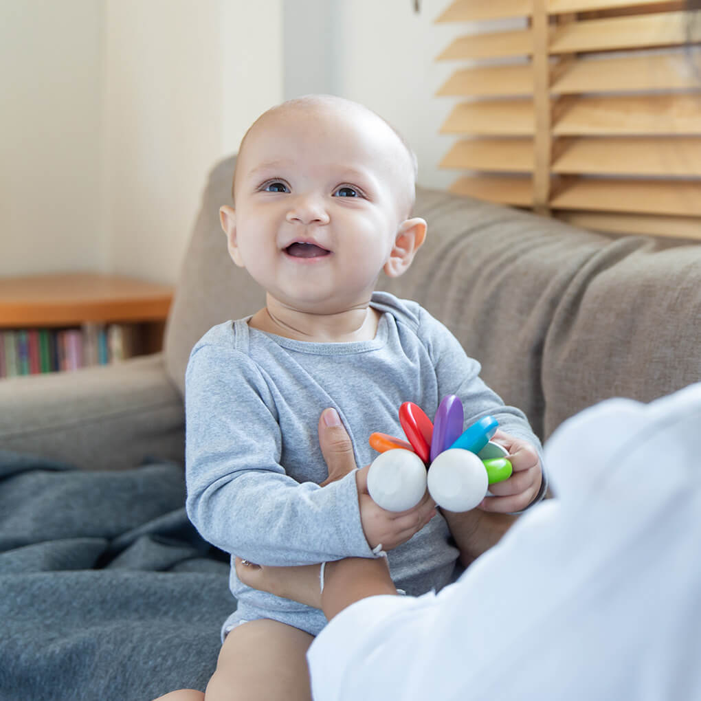 PlanToys Greifling Baby Auto - Heldenspielzeug