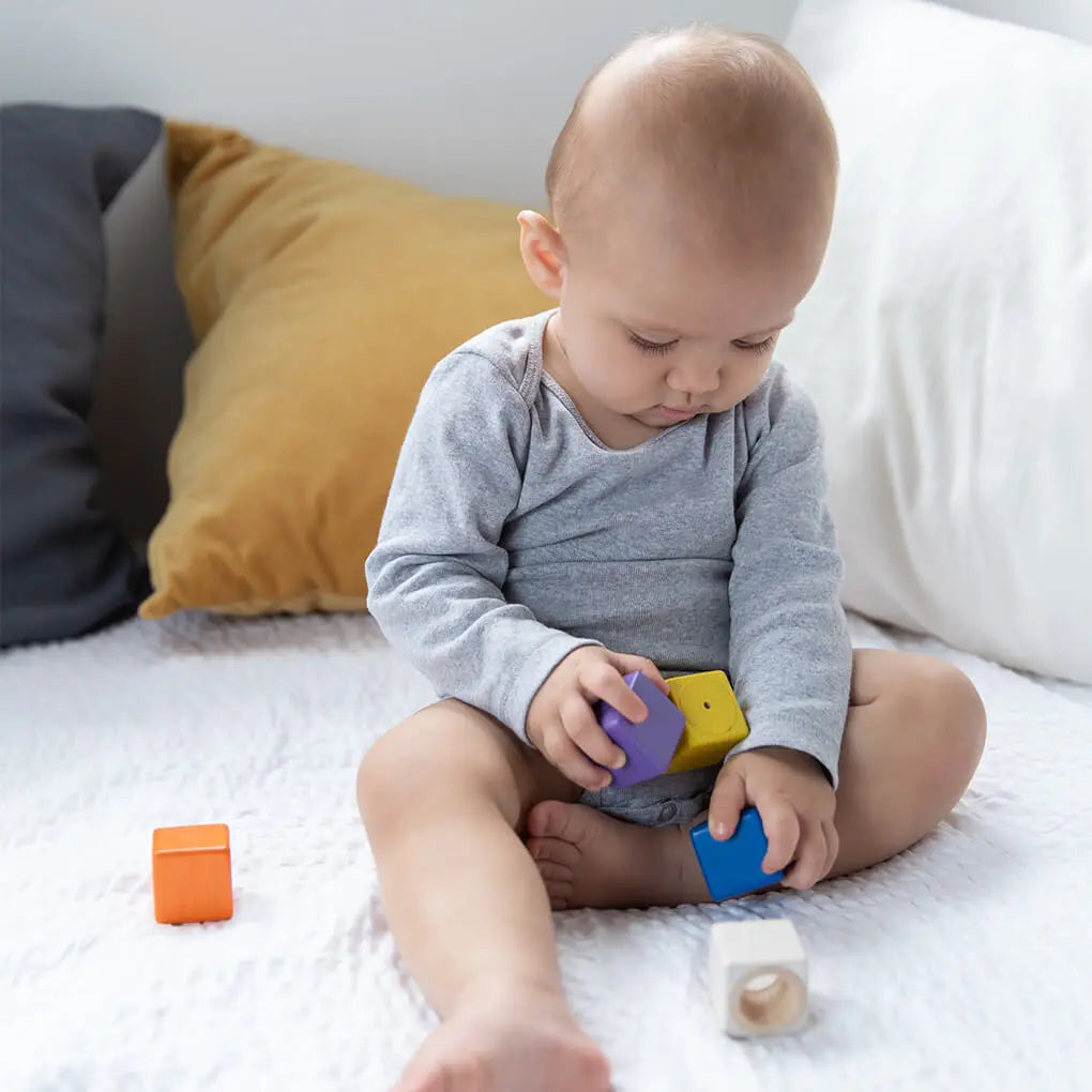 PlanToys Sinnesblöcke aus Holz - Heldenspielzeug