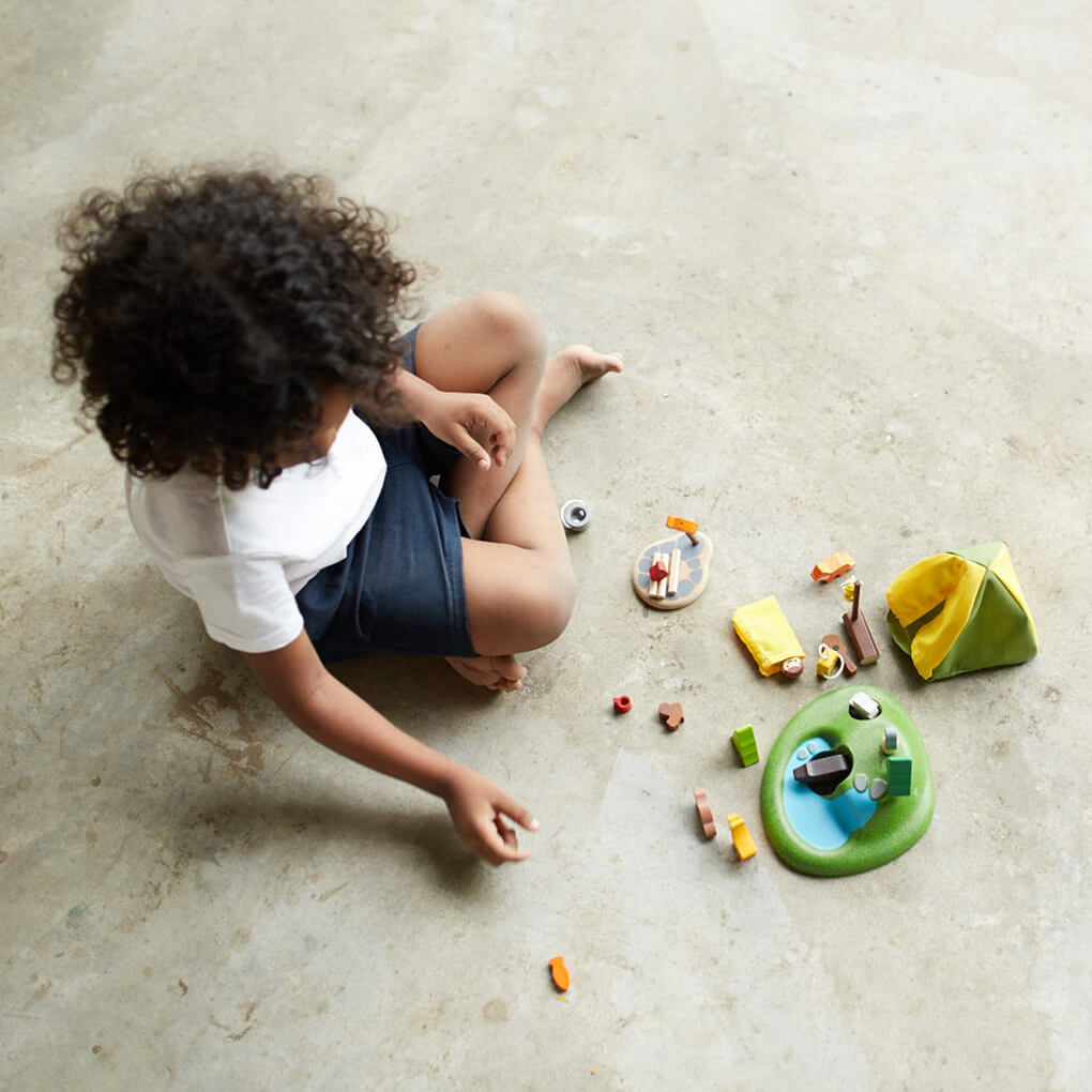 PlanToys Spielwelt Camping Set - Heldenspielzeug