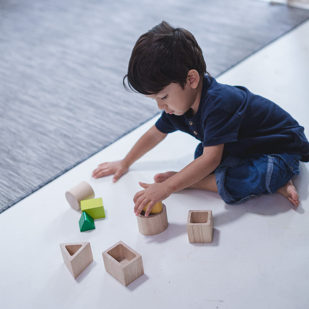 PlanToys Stapelspielzeug Form boxen Set - Heldenspielzeug